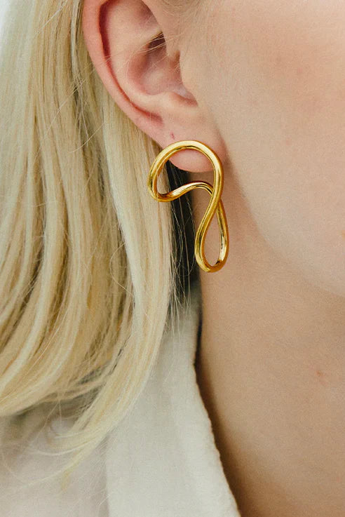 Make My Way Earrings in Gold – Hemline Mandeville