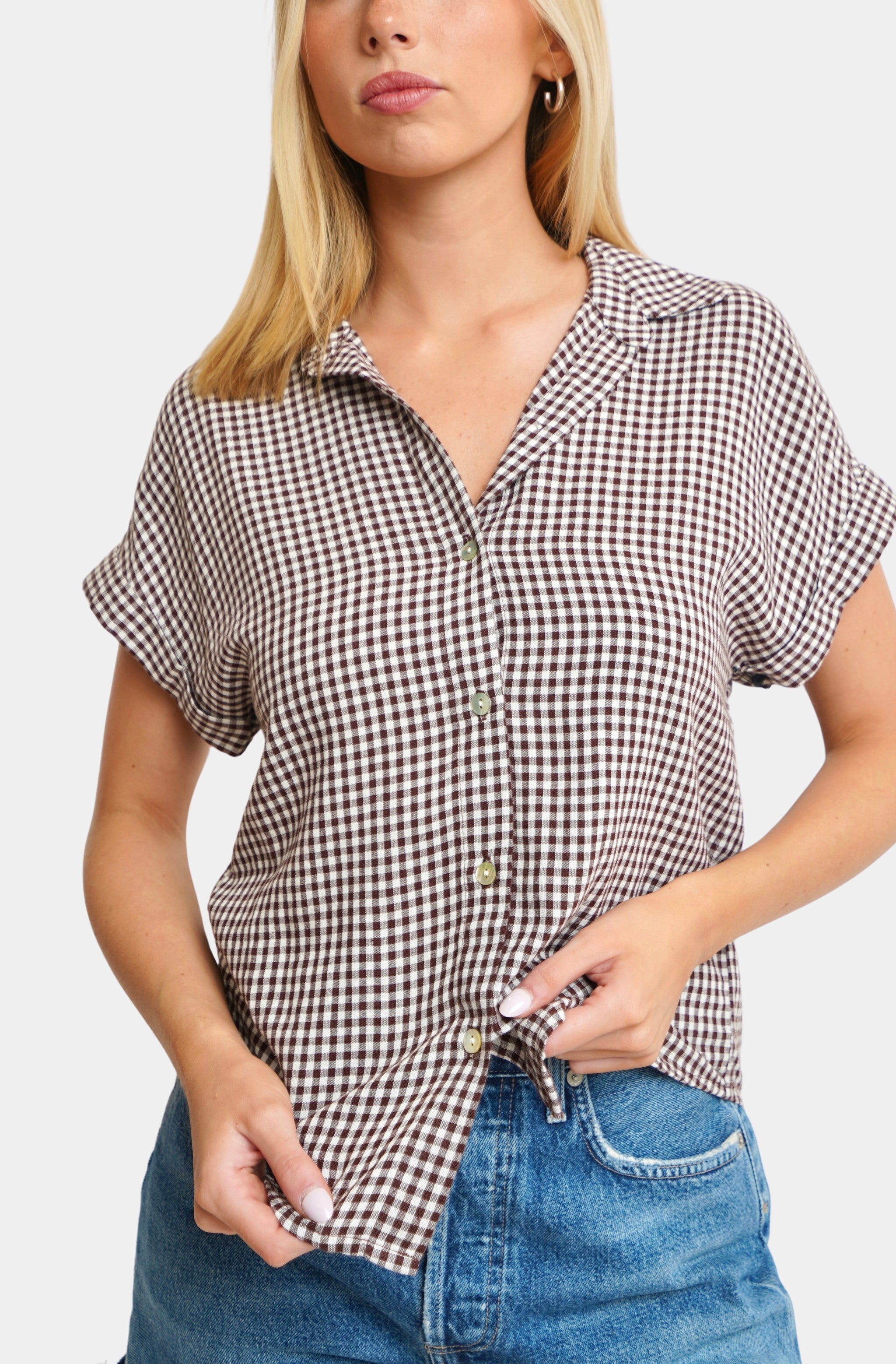 Short Roll Sleeve Shirt