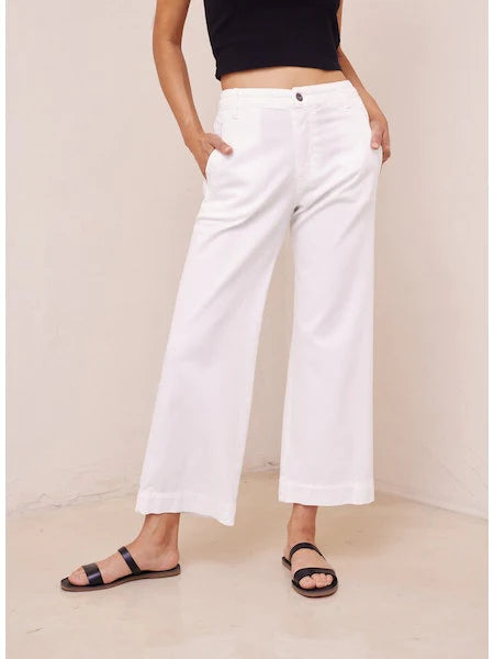 Claire Welt Pocket Crop