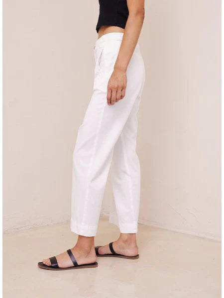 Claire Welt Pocket Crop